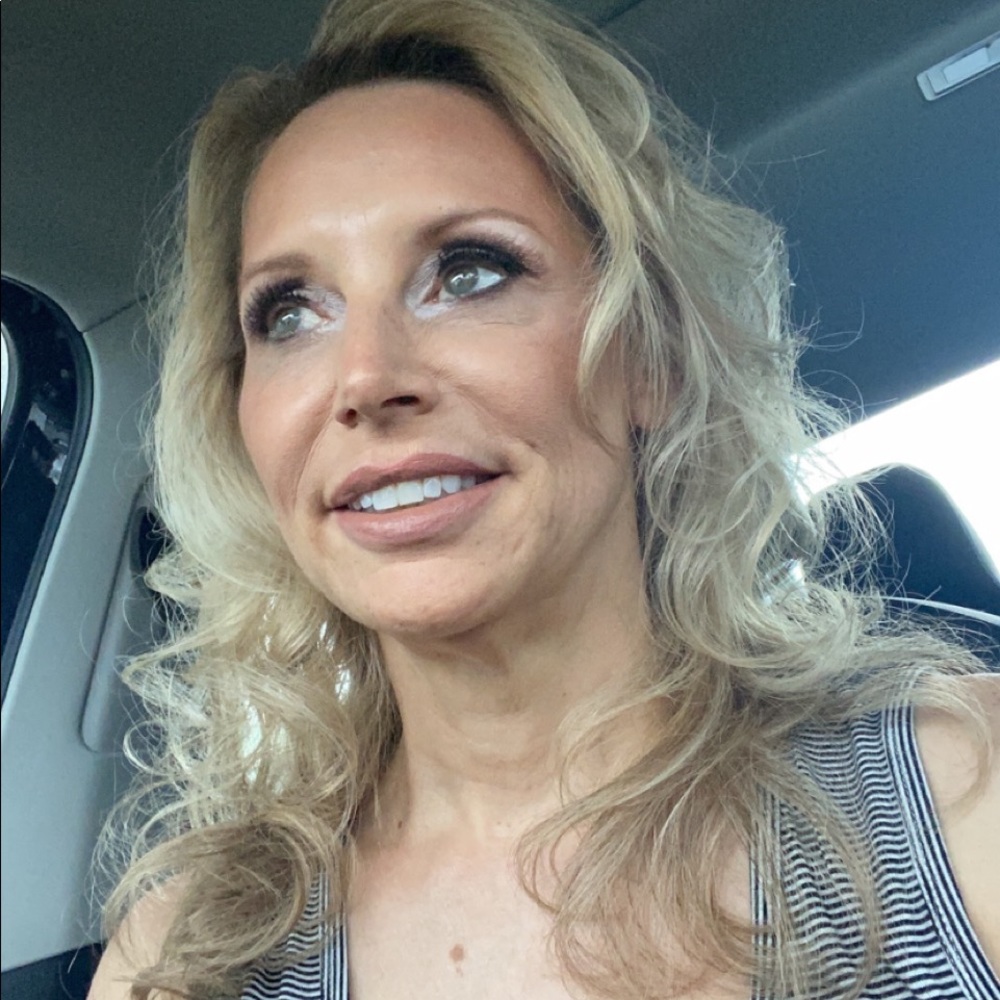 Meet your Posher, Erika